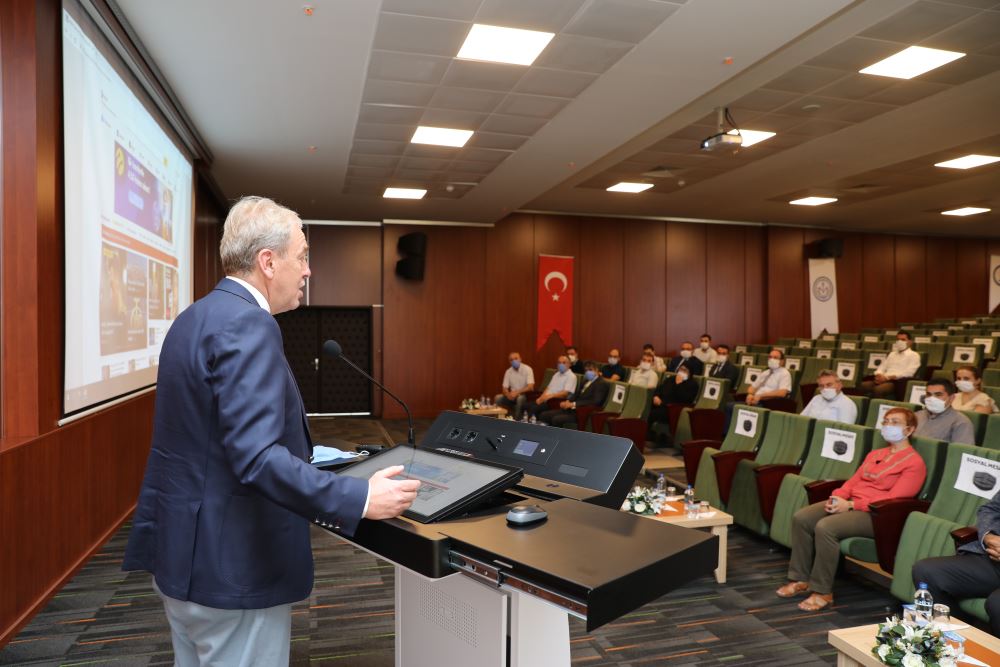 “SÖYLEMLERDE BULUNAN BİR ÜNİVERSİTE DEĞİL BUNLARI HAYATA GEÇİREN BİR ÜNİVERSİTEYİZ.”