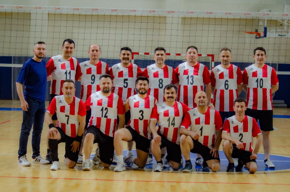 KURUMLAR ARASI VOLEYBOL TURNUVASI BAŞLADI